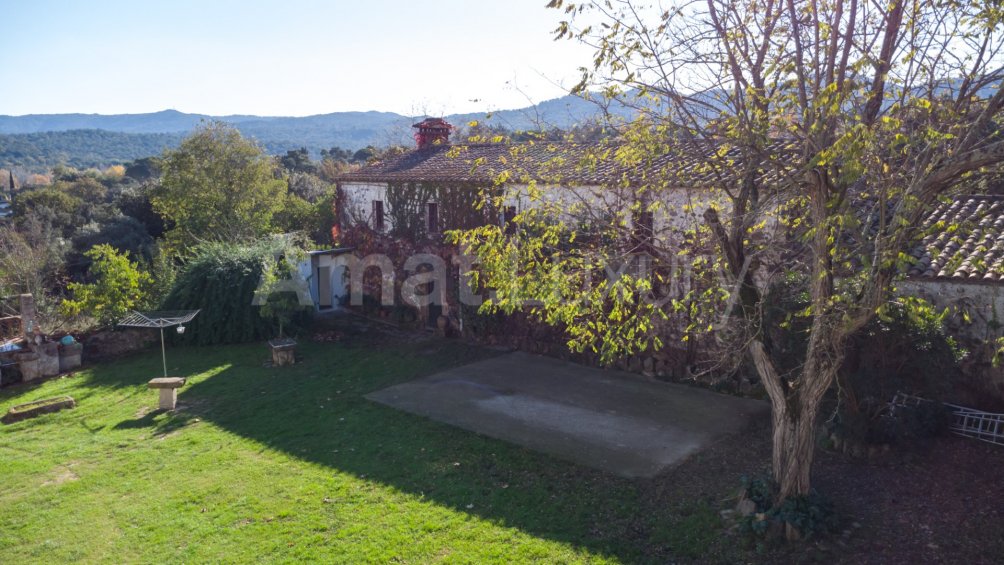 Imposing catalan country house in an environment of indescribable beauty -89